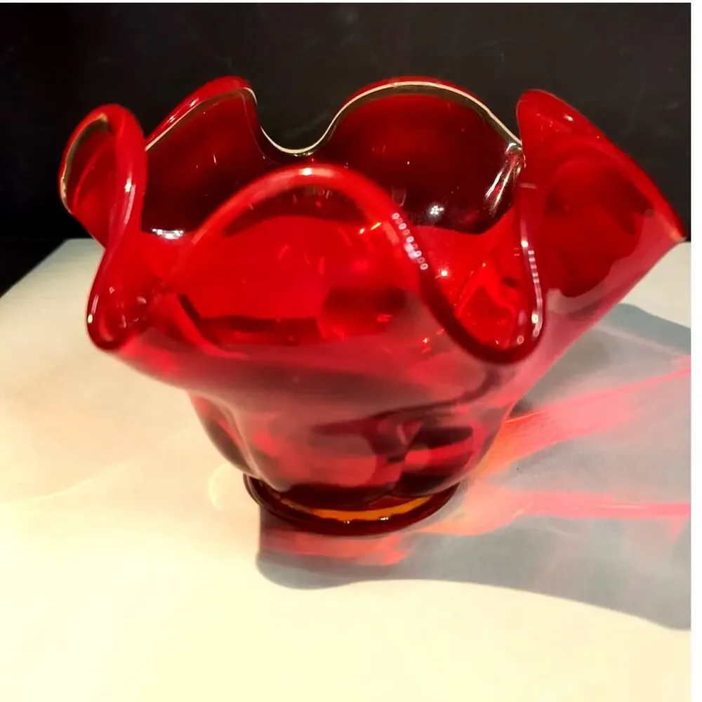 594. Mid Century Modern Handkerchief Bowl Vase Glows by Viking